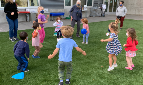 Class gathers for morning circle